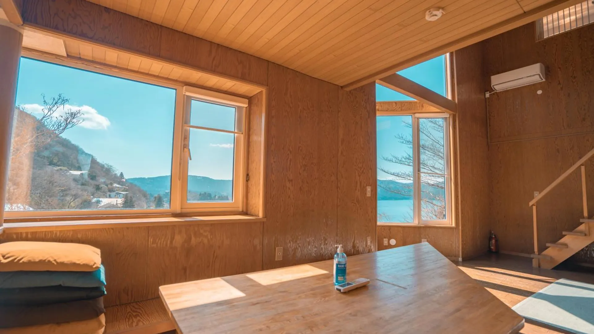 Hébergement de vacances Villa 富士山の眺望- 超高6メートルロフト- 芦ノ湖, 鳥居が目の前に - 究極露天bbq à Hakone